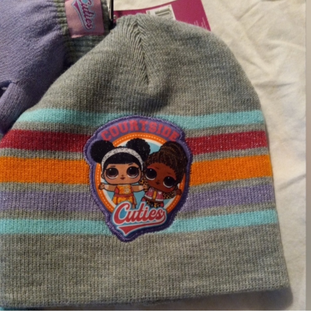NWT LOL Surprise Beanie Hat & Mittens - 2 Piece